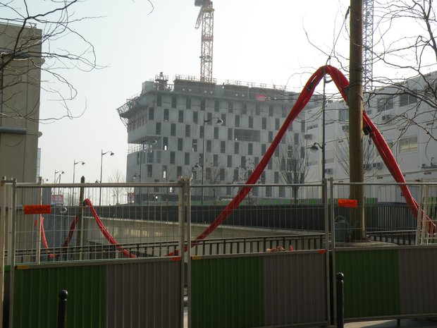  chantier de construction d'immeubles, rue Alice Domont et Léonie Duquet